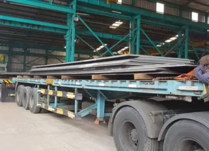 truk-angkut-plat-besi-baja-pt-sab truk-angkut-plat-besi-baja-pt-sab